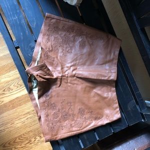 Leather shorts with embroidery accent brown